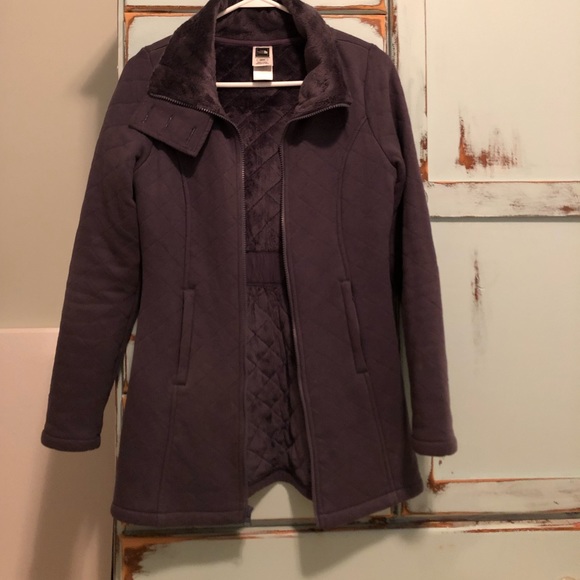 Beautiful &warm but doesn’t go with my scrubs - Picture 2 of 5